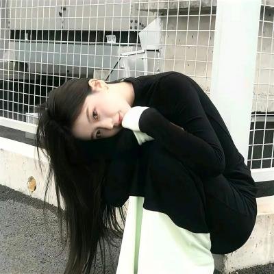 龙纹身的女鬼入镜